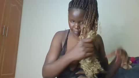 Snapshot of lil_shwaty chatting on 10/12/25, 12:20 brinna online show from 10/12/25, 12:20