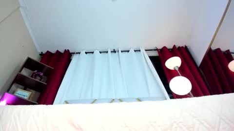 lila_pinky_ online show from 05/16/26, 11:53