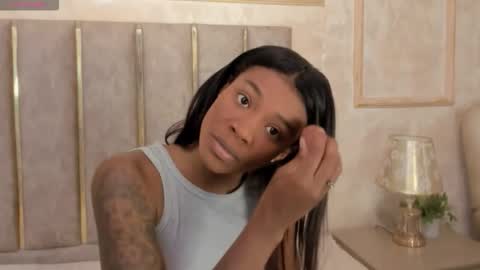 lila bailey  online show from 12/13/25, 07:53