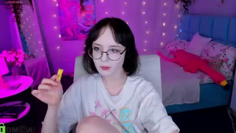 Lili online show from 07/26/26, 11:06