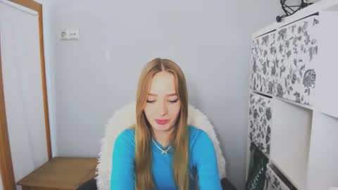 LiliaDesire online show from 12/04/24, 09:57