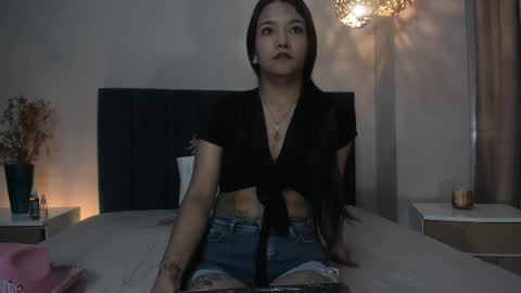 Snapshot of lilarosss chatting on 05/15/26, 11:50 Lila Ross online show from 05/15/26, 11:50