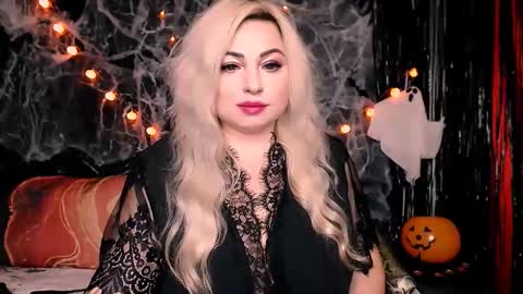 LilaShiny online show from 10/29/25, 02:47