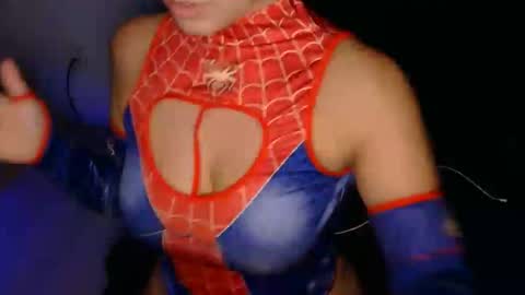 Snapshot of lilbeccaxo chatting on 10/31/25, 10:33 Rebecca online show from 10/31/25, 10:33