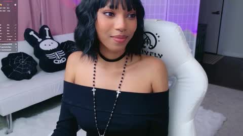 evie online show from 12/03/25, 02:41