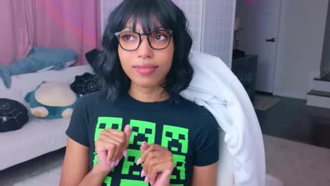 Snapshot of lileviemarie chatting on 01/17/26, 03:00 evie online show from 01/17/26, 03:00