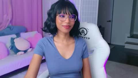 Snapshot of lileviemarie chatting on 02/07/26, 02:37 evie online show from 02/07/26, 02:37