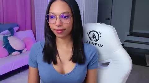 Snapshot of lileviemarie chatting on 03/04/26, 02:39 evie online show from 03/04/26, 02:39