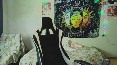 Lil online show from 10/29/25, 08:05