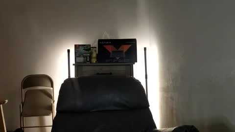 Snapshot of lilhotnando chatting on 01/18/26, 04:16 Fernando online show from 01/18/26, 04:16