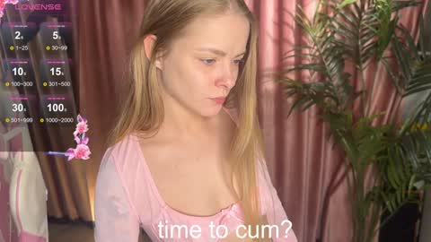 Snapshot of lili_01 chatting on 09/30/25, 09:47 Lili online show from 09/30/25, 09:47