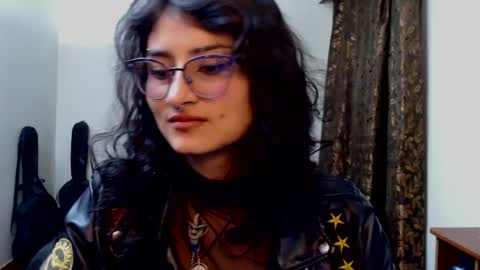 lili_clan online show from 09/13/25, 01:05