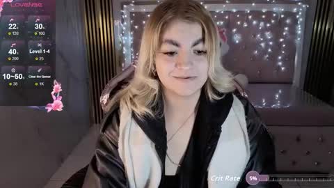 Lili online show from 11/21/25, 03:16