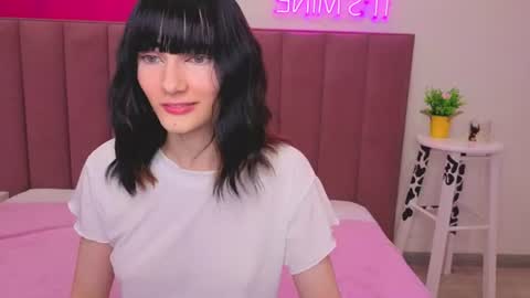 Lilli  follow me kiss online show from 06/16/26, 11:46