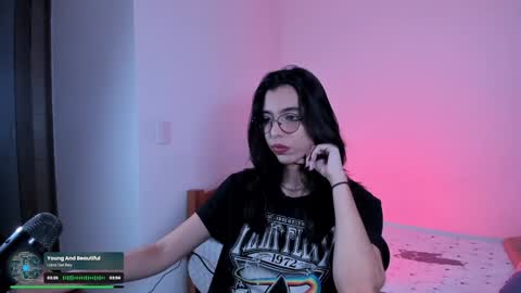 Lili online show from 02/08/25, 06:43