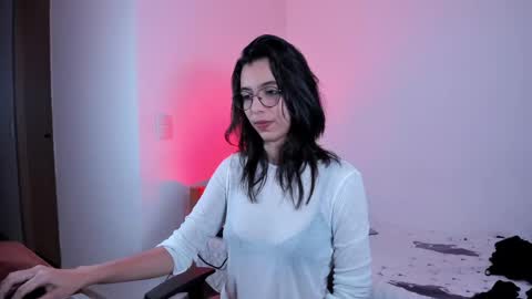 Lili online show from 03/01/25, 08:13