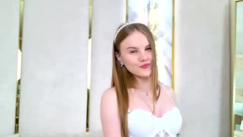 Snapshot of lili_lohan chatting on 05/17/26, 05:05 lili_lohan online show from 05/17/26, 05:05
