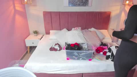 Lili Monroy online show from 01/22/25, 12:17