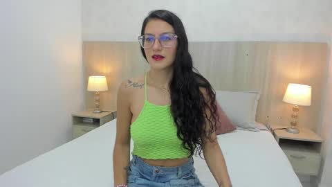 Lili Morales online show from 02/11/25, 11:10