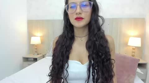 Lili Morales online show from 02/14/25, 02:12