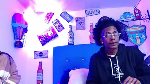 lili_roussi online show from 10/12/25, 12:31