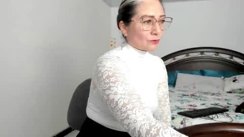 liliamilf online show from 12/03/24, 10:29