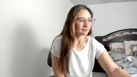 liliamilf online show from 01/15/25, 11:40