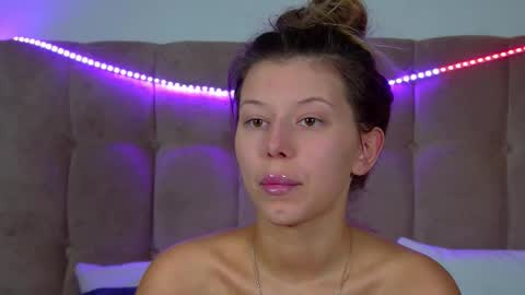 Mia online show from 09/16/25, 06:58