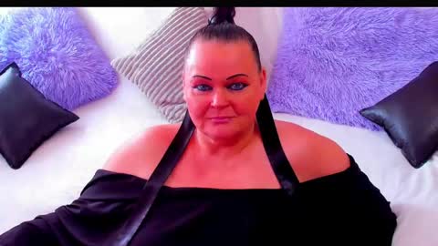 Snapshot of lilian_biegert chatting on 05/26/26, 07:26 Lili online show from 05/26/26, 07:26