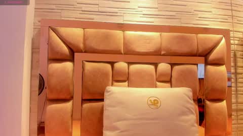 Snapshot of lilian_starfire chatting on 11/22/25, 07:46 LILIAN online show from 11/22/25, 07:46