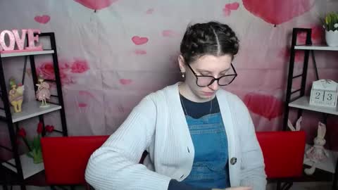 Snapshot of lilianashine chatting on 02/23/26, 06:11 lilianashine online show from 02/23/26, 06:11