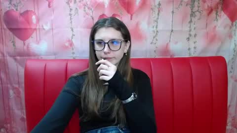 Snapshot of lilianashine chatting on 03/19/26, 06:06 lilianashine online show from 03/19/26, 06:06