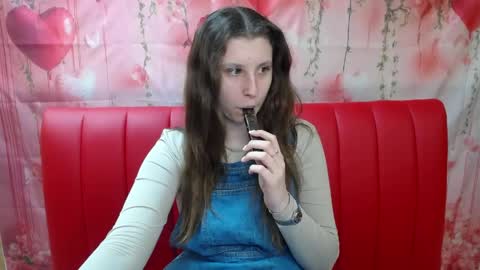 Snapshot of lilianashine chatting on 04/08/26, 10:59 lilianashine online show from 04/08/26, 10:59