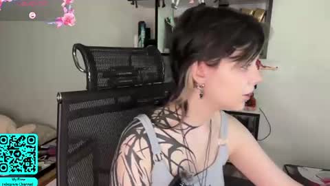 Lilian online show from 06/12/26, 07:07