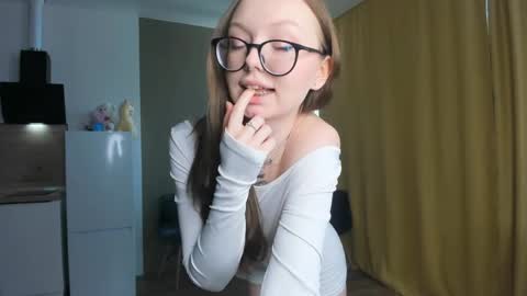 Snapshot of liliangaye chatting on 06/04/26, 09:37 liliangaye online show from 06/04/26, 09:37