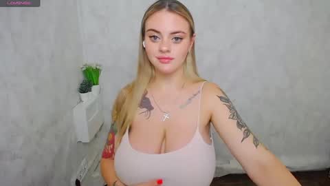 Lilia online show from 07/04/26, 10:10