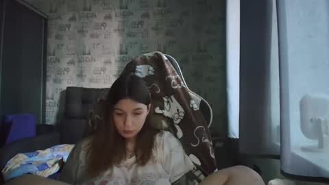 liliawoolf online show from 05/20/26, 06:41
