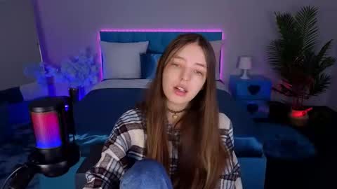 Lili Bakery online show from 11/17/25, 02:17