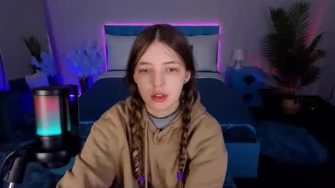 Lili Bakery online show from 12/05/25, 03:59