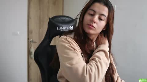 Lili Carter online show from 12/19/24, 11:29