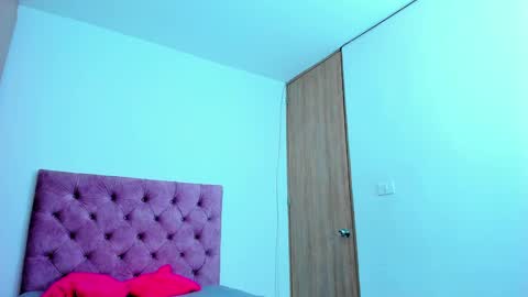 Lili Carter online show from 09/12/25, 12:49