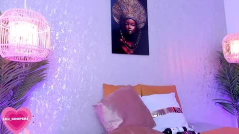 Snapshot of lilicooper_ chatting on 12/20/24, 12:30 Lili Cooper online show from 12/20/24, 12:30