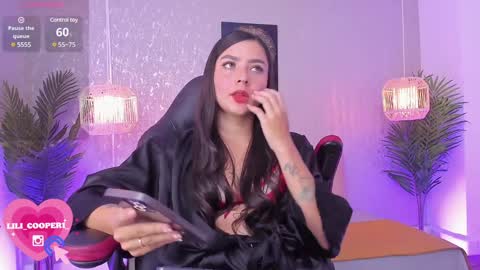 Snapshot of lilicooper_ chatting on 01/09/25, 08:01 Lili Cooper online show from 01/09/25, 08:01
