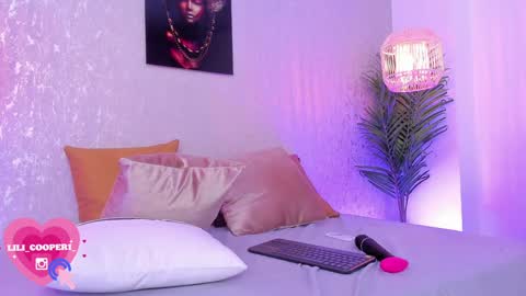 Snapshot of lilicooper_ chatting on 01/18/25, 12:46 Lili Cooper online show from 01/18/25, 12:46