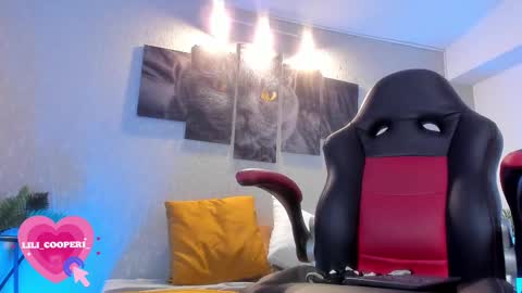 Snapshot of lilicooper_ chatting on 02/19/25, 10:53 Lili Cooper online show from 02/19/25, 10:53