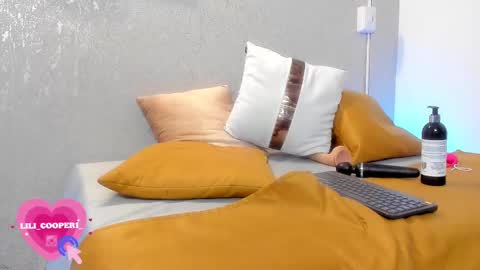 Snapshot of lilicooper_ chatting on 02/25/25, 01:30 Lili Cooper online show from 02/25/25, 01:30