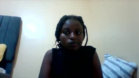 Snapshot of liligal chatting on 05/17/26, 05:27 liligal online show from 05/17/26, 05:27