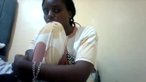 Snapshot of liligal chatting on 05/24/26, 07:30 liligal online show from 05/24/26, 07:30