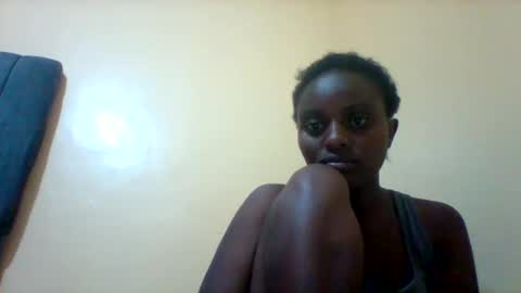 Snapshot of liligal chatting on 05/29/26, 07:23 liligal online show from 05/29/26, 07:23