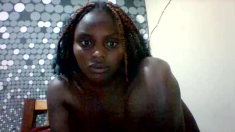 Snapshot of liligal chatting on 06/12/26, 07:57 liligal online show from 06/12/26, 07:57